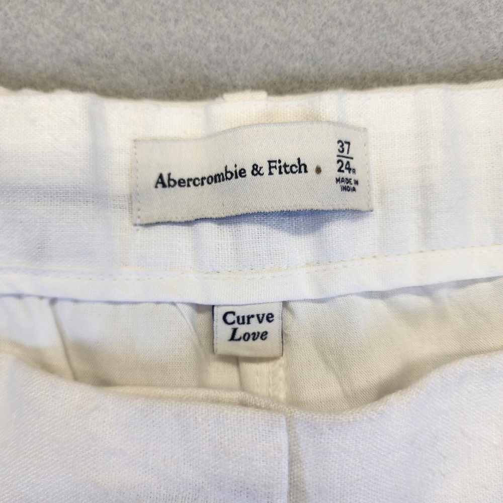 NWT Abercrombie & Fitch White Curve Love Linen-Blend Tailored Shorts - 24W - Picture 2 of 13